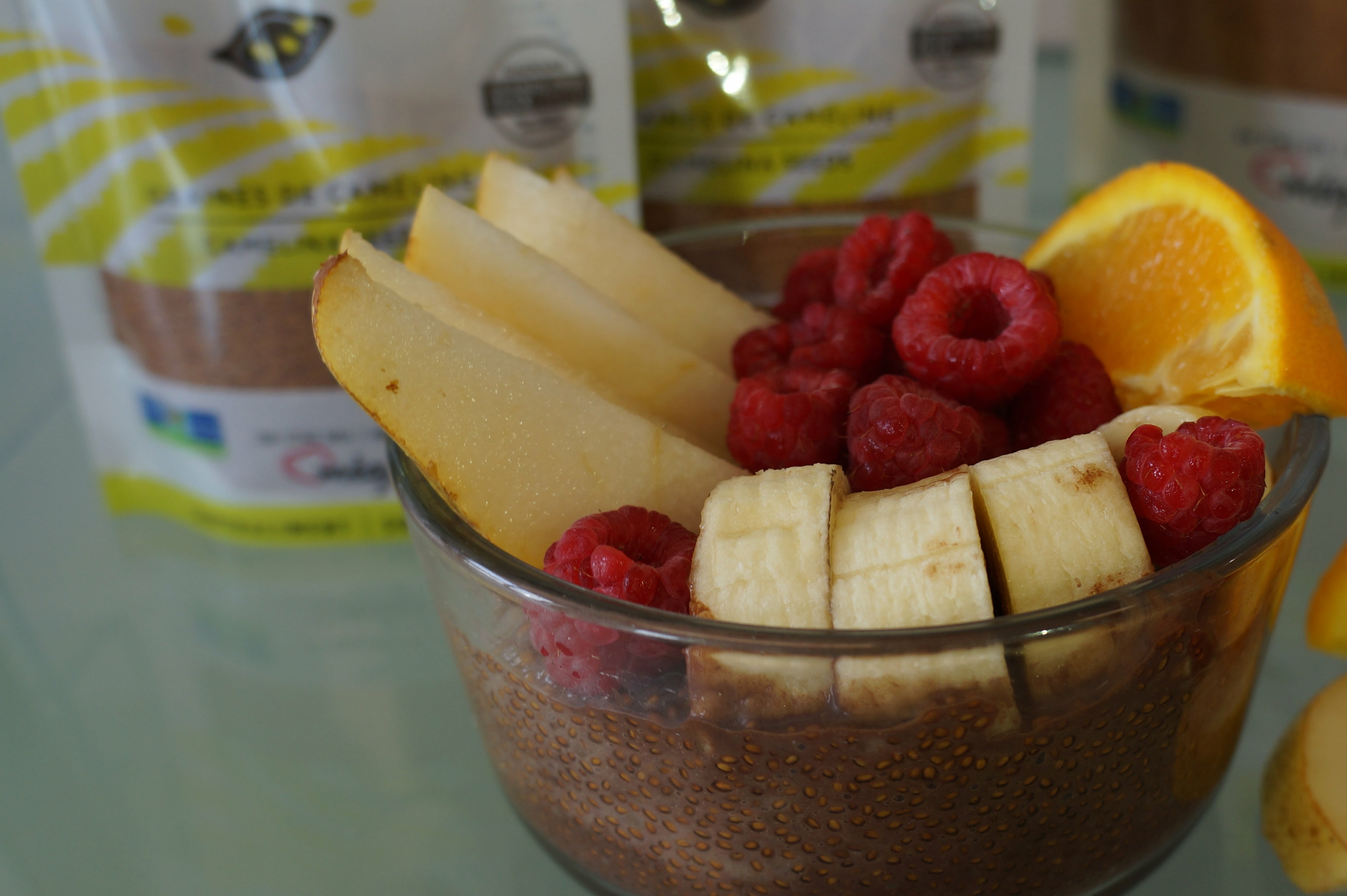 chocolate and banana pudding with camelina