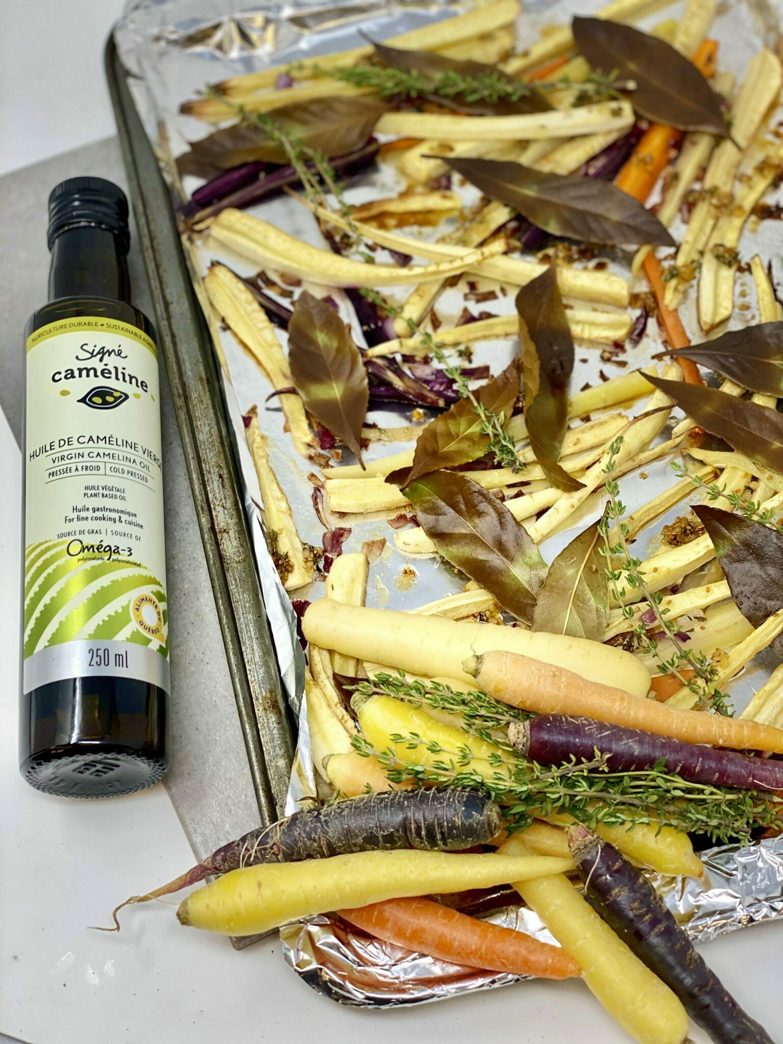 carottes grillées à la caméline sur plaque de cuisson